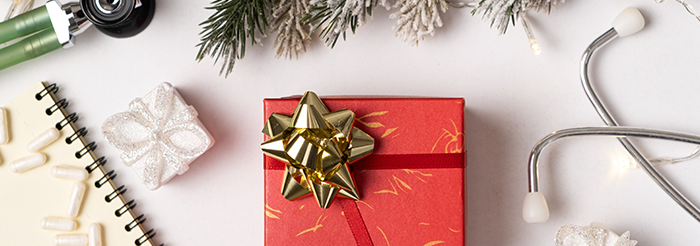 7 Christmas Social Media Post Ideas for Hospitals & Clinics